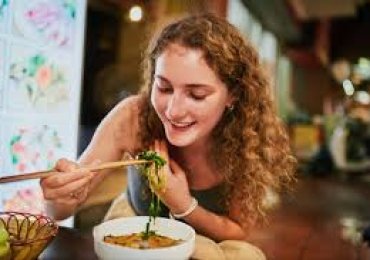 Cần tuyển 1 nữ tạp vụ quán bánh canh Sáng 5h30-1h30